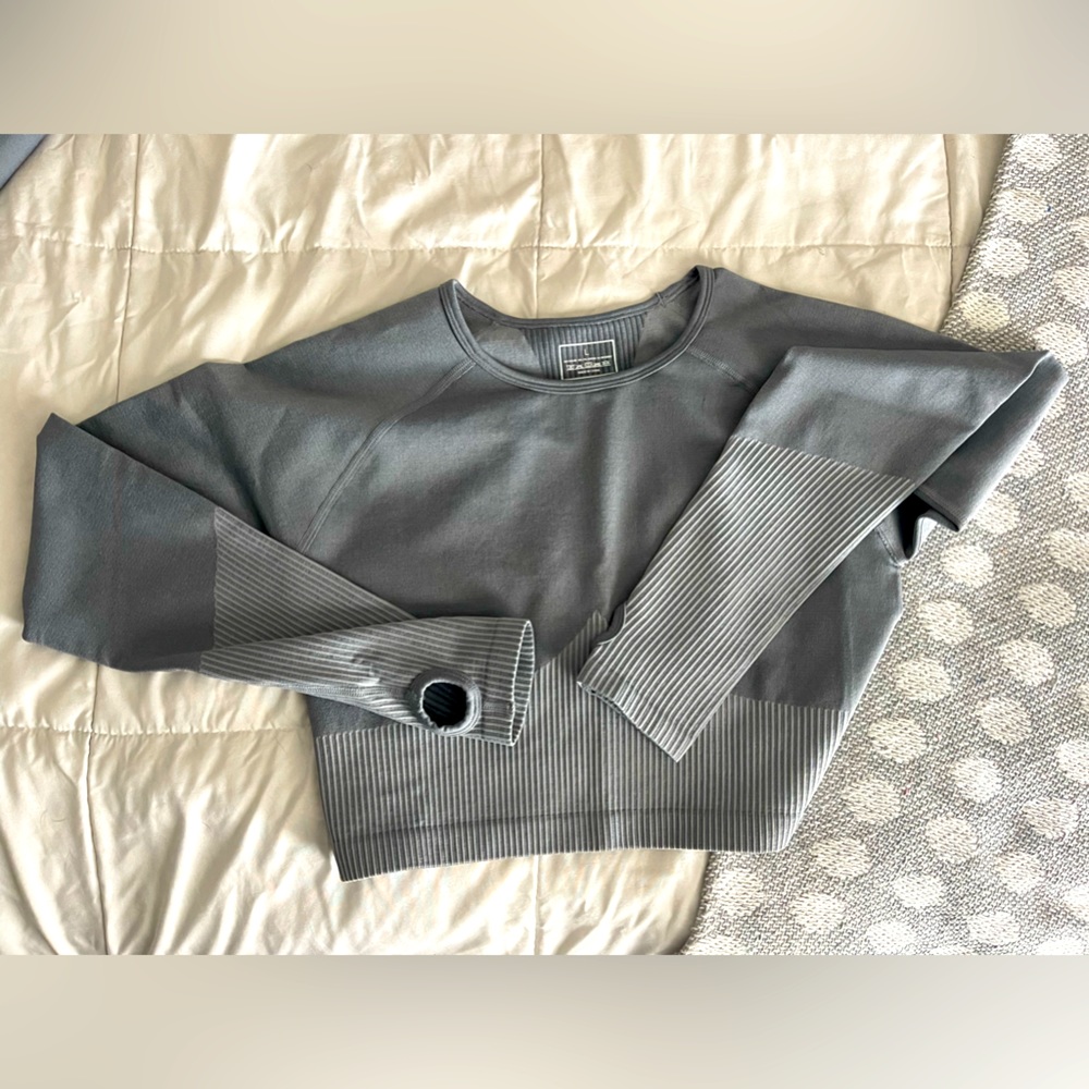 Cropped workout long sleeve with thumb holes